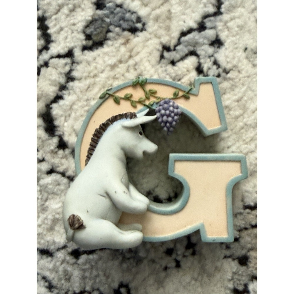 Disney Classic Winnie the Pooh Ceramic Alphabet Letter "G" Michel & Co. RETIRED